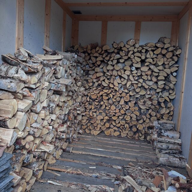 Winter prep looked like this today.

As a family, we unloaded 3,000 liters of firewood into the woodshed, some by wheelbarrow and plenty of it by hand. Not exactly glamorous, but this is very much part of life at 69° North, getting things ready before the real cold settles in and making sure the house is stocked for winter.

There is something satisfying about seeing it all stacked when you know how much work went into getting it there.

One more winter job checked off. ✔️

#WayUpNord #LifeAt69North #NorthernNorway #Alta #Finnmark
